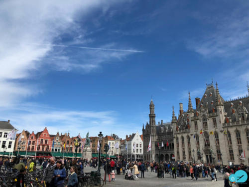 Bruges: Market square